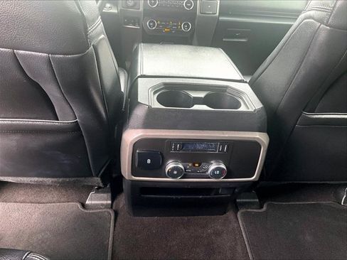 Used 2020 Ford Expedition XLT RWD image 25
