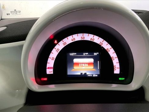 Used 2018 smart fortwo electric drive image 7