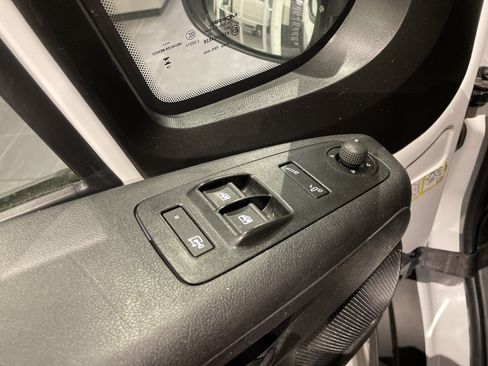Used 2025 RAM ProMaster 2500 w/ Convenience Group FWD image 13