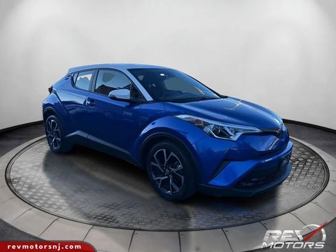 Used 2018 Toyota C-HR XLE image 7
