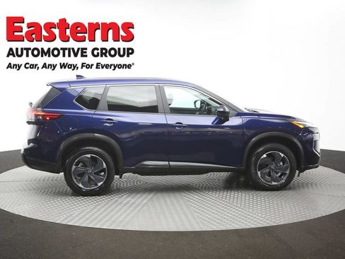 Used 2024 Nissan Rogue SV AWD/4WD image 44