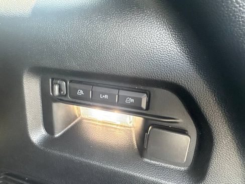 Used 2023 Ford Explorer Limited w/ Equipment Group 301A AWD/4WD image 51