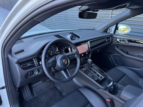 New 2026 Porsche Macan image 5