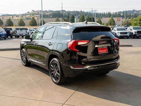Used 2023 GMC Terrain Denali w/ Black Diamond Edition AWD/4WD image 5