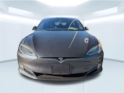 Used 2018 Tesla Model S 75D image 2
