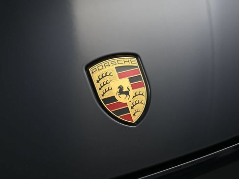 Certified 2023 Porsche Cayenne AWD/4WD image 13