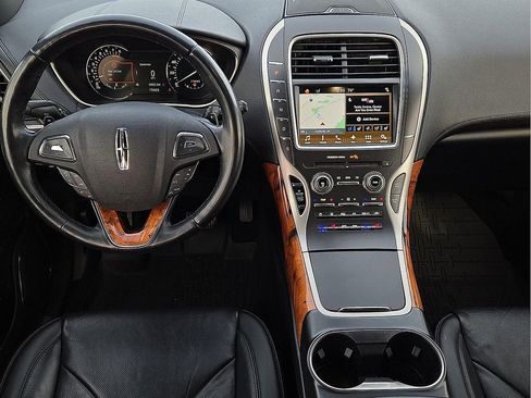 Used 2018 Lincoln MKX Reserve w/ Lincoln MKX Climate Package image 10