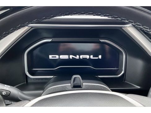 Used 2023 GMC Sierra 1500 Denali w/ Technology Package AWD/4WD image 14