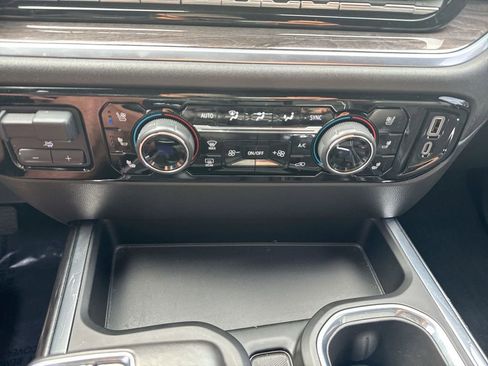 Used 2022 Chevrolet Silverado 1500 LTZ AWD/4WD image 25