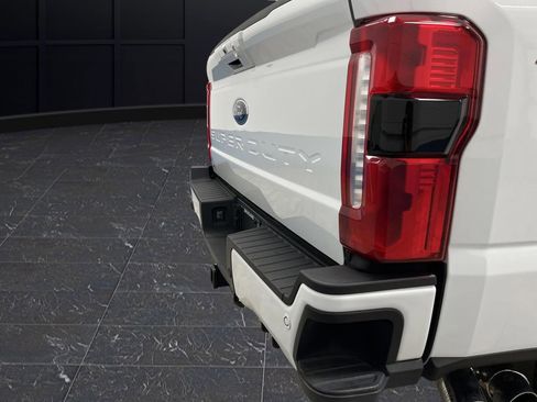 Used 2024 Ford F250 Lariat w/ Lariat Ultimate Package image 37