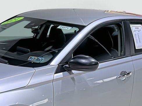 Certified 2024 Nissan Altima 2.5 SV image 8