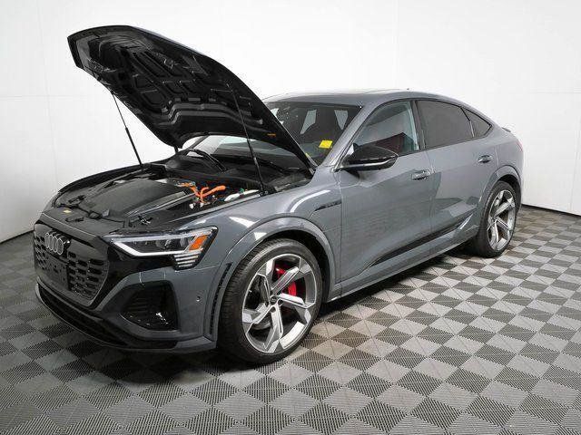 Used 2024 Audi SQ8 e-tron Premium Plus w/ Black Optic Package AWD/4WD image 36