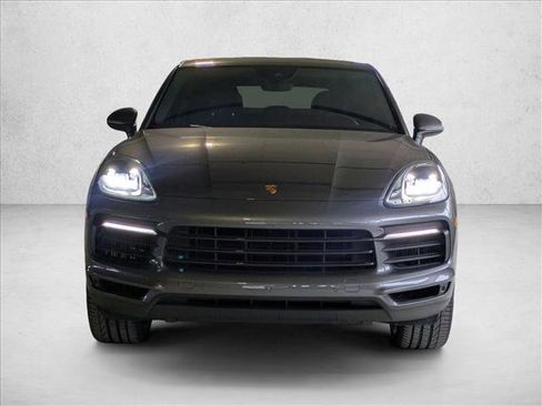 Used 2021 Porsche Cayenne Coupe image 2
