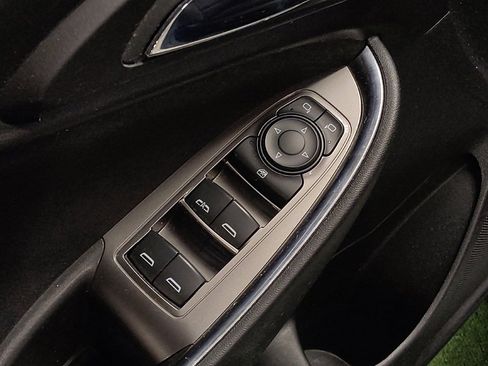 Used 2018 Chevrolet Malibu LT w/ Redline Edition image 27