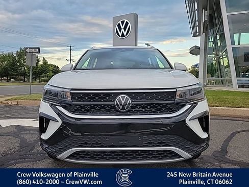 Certified 2023 Volkswagen Taos SE AWD/4WD image 22