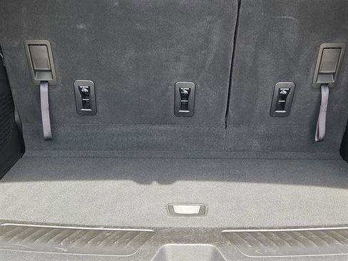 Used 2025 Chevrolet Tahoe LT image 28