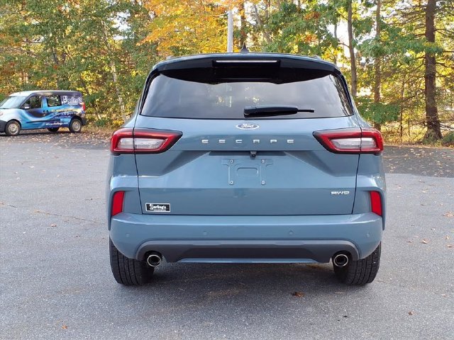 Used 2023 Ford Escape ST-Line w/ Tech Pack #1 AWD/4WD image 6