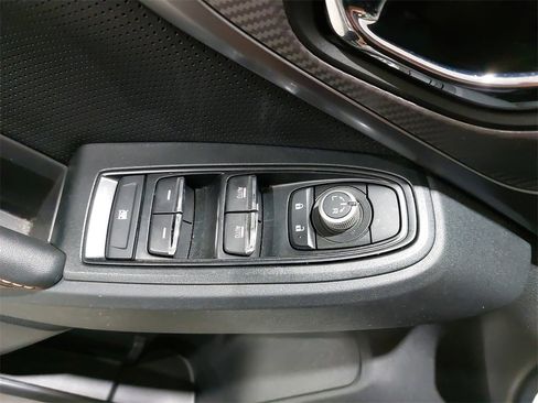 Certified 2023 Subaru Crosstrek 2.5i Limited w/ Moonroof Package image 26