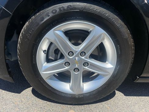 Used 2022 Chevrolet Malibu LS FWD image 27