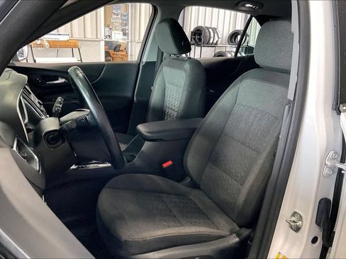 Used 2024 Chevrolet Equinox LT AWD/4WD image 3