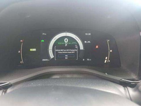 Used 2025 Toyota Camry SE FWD image 6