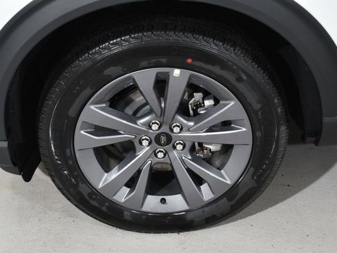 New 2026 Ford Explorer Active w/ Active Comfort Package image 26