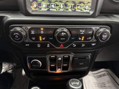 Used 2021 Jeep Wrangler Unlimited Sahara image 19