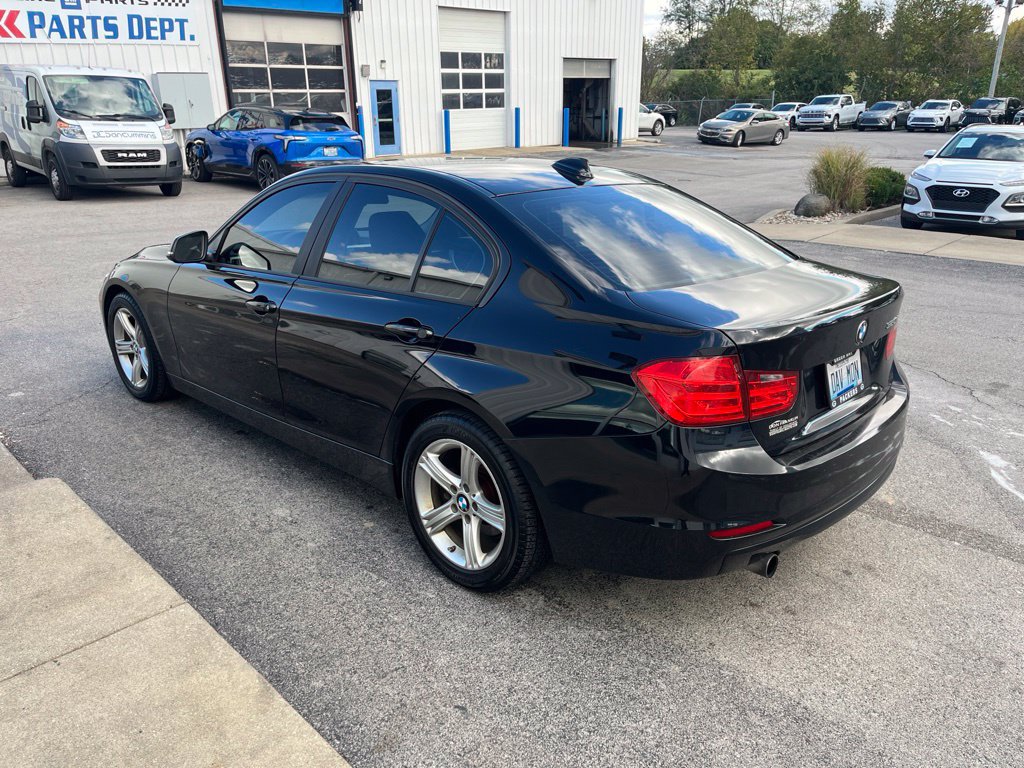 Used 2015 BMW 320i Sedan RWD image 4