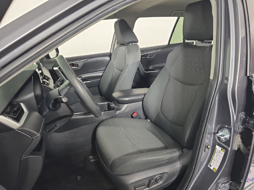 Used 2024 Toyota RAV4 XLE AWD/4WD image 23