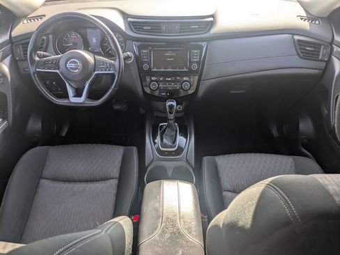 Used 2020 Nissan Rogue SV image 15