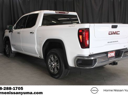 Used 2025 GMC Sierra 1500 SLT AWD/4WD image 16