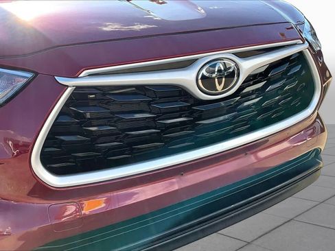Used 2026 Toyota Highlander XLE AWD/4WD image 29