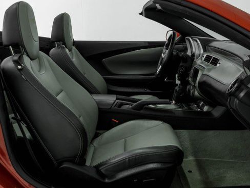 Used 2015 Chevrolet Camaro SS w/ RS Package image 28