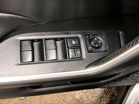 Used 2024 Toyota RAV4 LE image 32