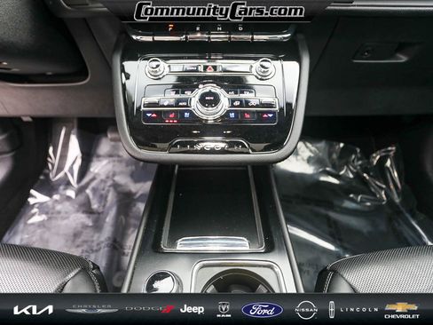 Certified 2022 Lincoln Corsair Reserve w/ Equipment Group 201A image 19