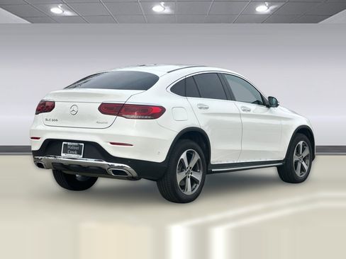 Used 2023 Mercedes-Benz GLC 300 4MATIC Coupe image 8