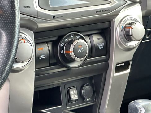 Used 2019 Toyota 4Runner SR5 Premium image 15