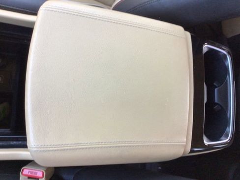 Used 2015 Kia Sedona SX FWD image 36