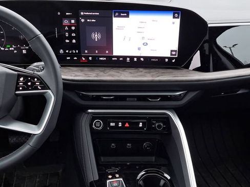 New 2025 Audi Q5 Premium Plus AWD/4WD image 25