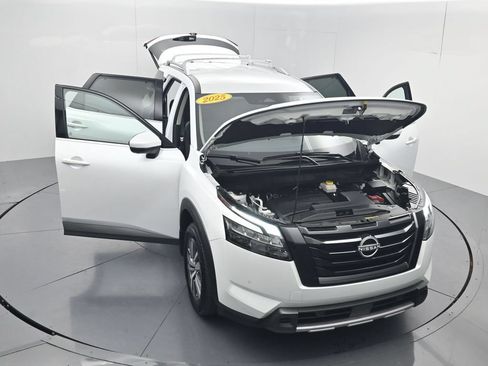 Used 2025 Nissan Pathfinder SL w/ Black Appearance Package AWD/4WD image 66