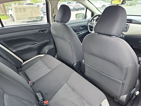 Used 2021 Nissan Versa SV image 11