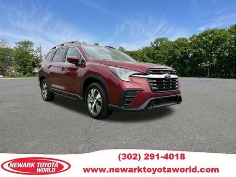 Used 2025 Subaru Ascent Premium AWD/4WD image 1