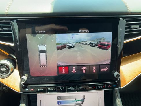 Used 2022 Jeep Grand Wagoneer Series II w/ Convenience Group III image 51