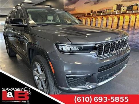 Certified 2021 Jeep Grand Cherokee L Limited image 1