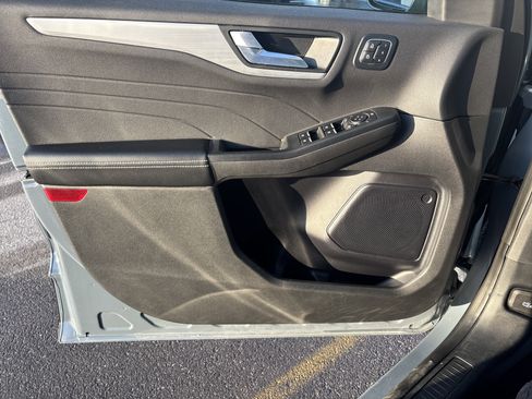 Used 2024 Ford Escape Platinum image 15