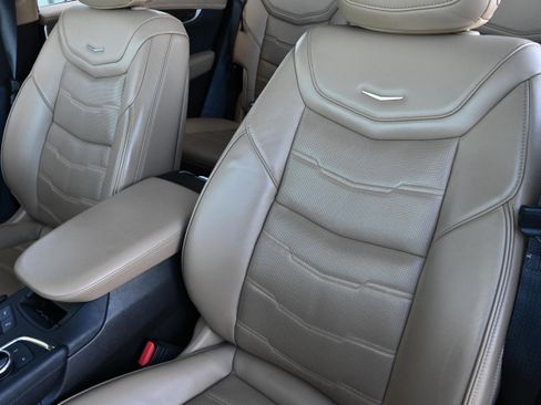 Used 2021 Cadillac XT6 Premium Luxury w/ Platinum Package image 8