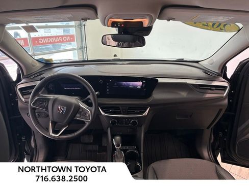 Used 2024 Buick Encore GX Preferred w/ Comfort Package image 6