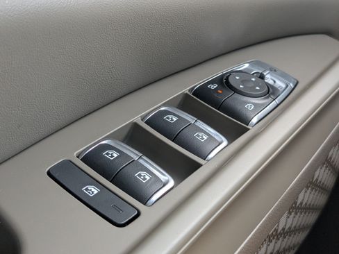 New 2026 Kia Carnival EX FWD image 21