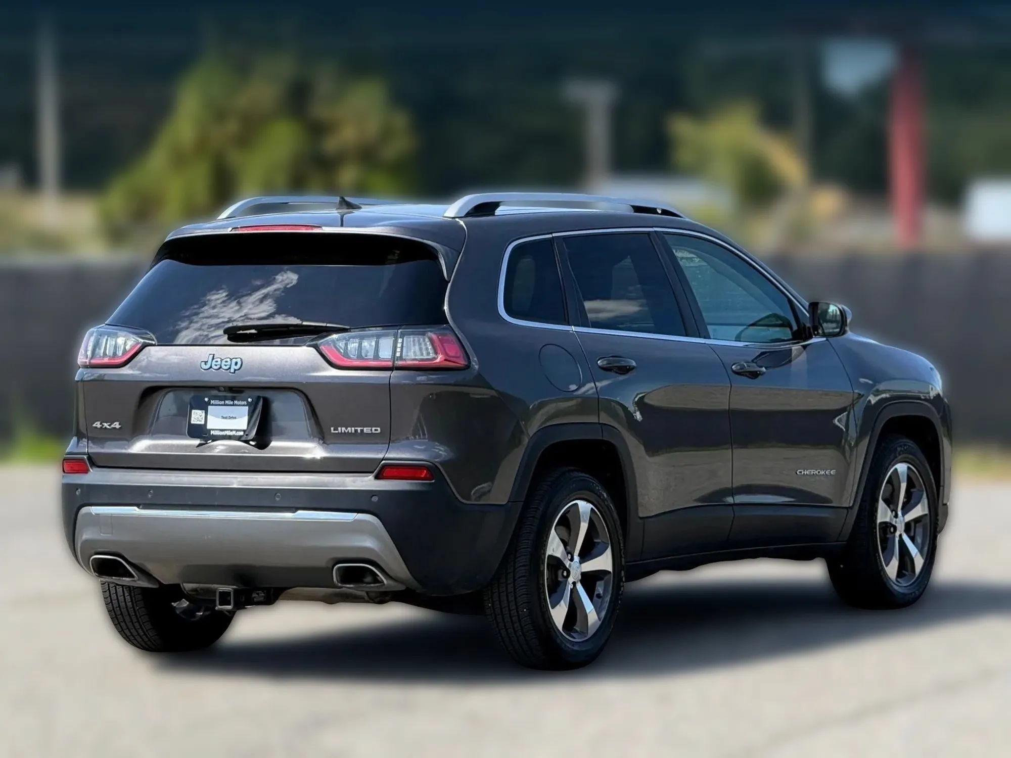 Used 2019 Jeep Cherokee Limited w/ Technology Group AWD/4WD image 9