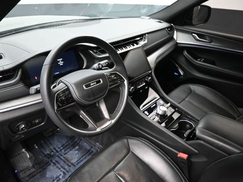 Used 2023 Jeep Grand Cherokee L Overland image 22